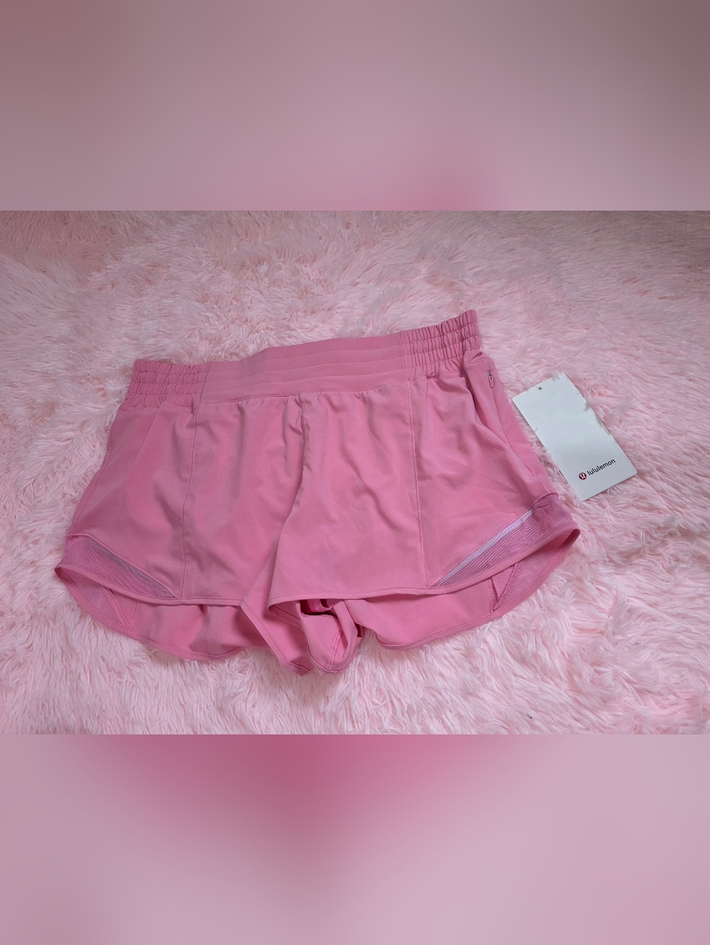 Lululemon Hotty Hot Shorts - Picture 3 of 5